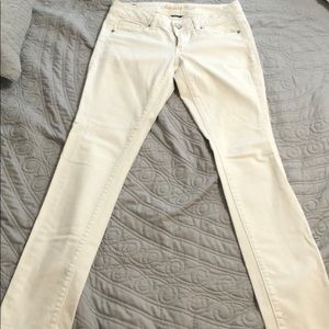 American Eagle white jeans